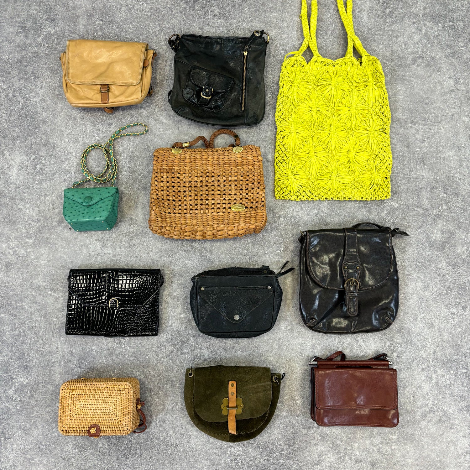 sac-a-main-moderne-grossiste-vintage-vetement-friperie-wholesaler-seconde-main-80-90-2000-2010